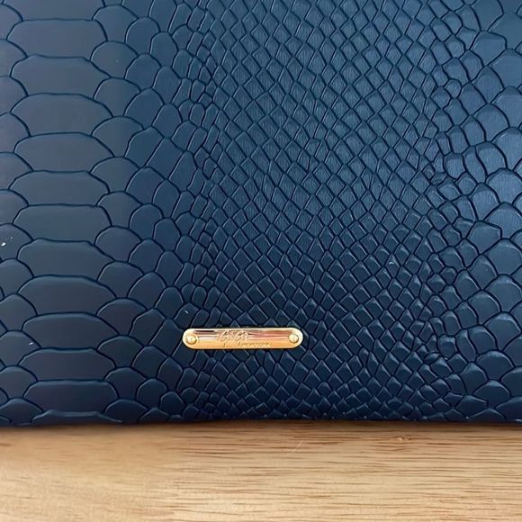 Gigi New York Rachel Fold Over Clutch Navy Blue - Picture 4 of 13